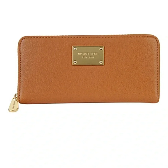 Micheal Kors Jet Set Pebbled Leather Large Zip Around Wallet - Picture 1 of 13